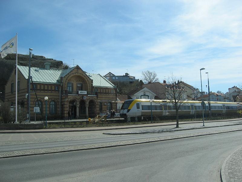 1 april 2008 259.jpg - Efter Nordby tog vi vägen genom Strömstad hem.